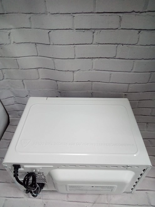 Микроволновая печь Hi M020W03