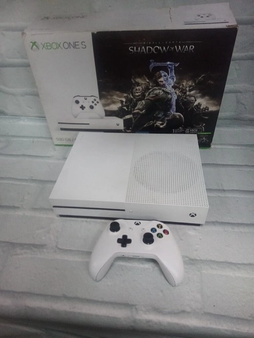 Игровая приставка XBOX  ONE S 500 Gb