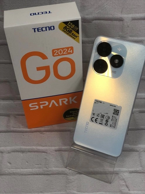 Смартфон Tecno SPARK Go 2024 BG 4/128 White