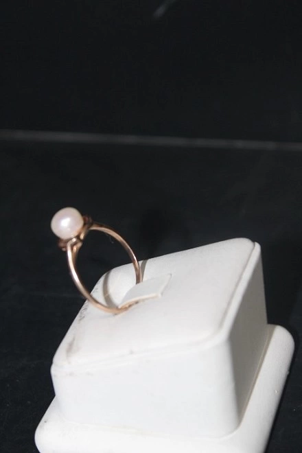 Кольцо золотое с камнями  585пр 3,25гр. 21,5р-р  Ф.М.