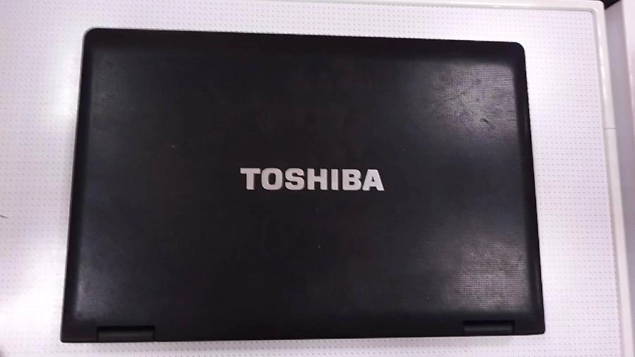 Ноутбук TOSHIBA i3;2,3Ghz/6Gb/250/Intel(r)HDGraphics3000/2Gb