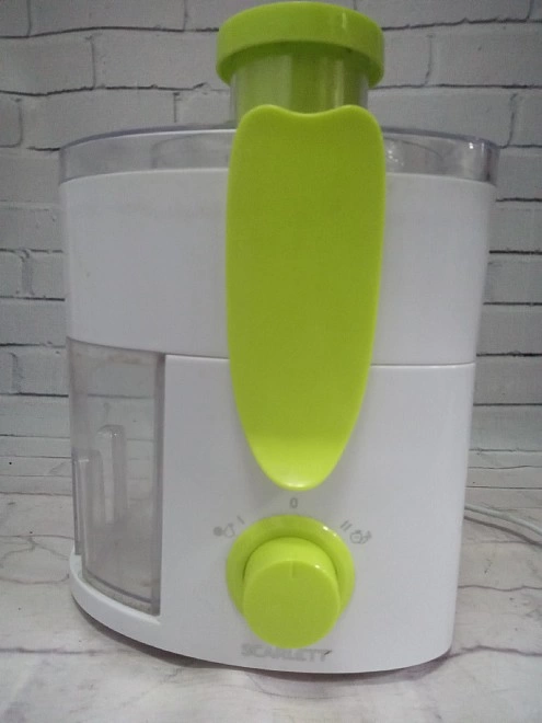 Соковыжималка Scarlett SC-JE50P01
