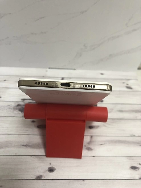 Смартфон Huawei P8 Lite [ALE-L21] 2/16Gb