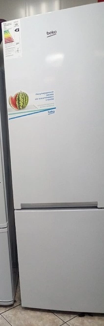 Холодильник Beko RCSK379M20W
