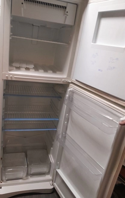 Холодильник Indesit R36NFG.015