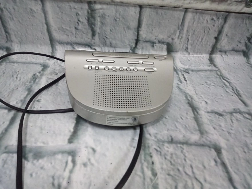 Часы электронные Sony ICF-C273L