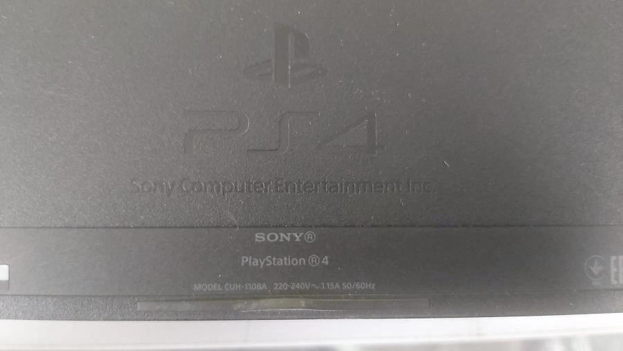 Игровая приставка PS4 Sony CUH-1108A 