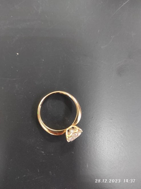 Кольцо золотое с камнями  585 Проба 2,450гр. 17,5р. (ФМ)