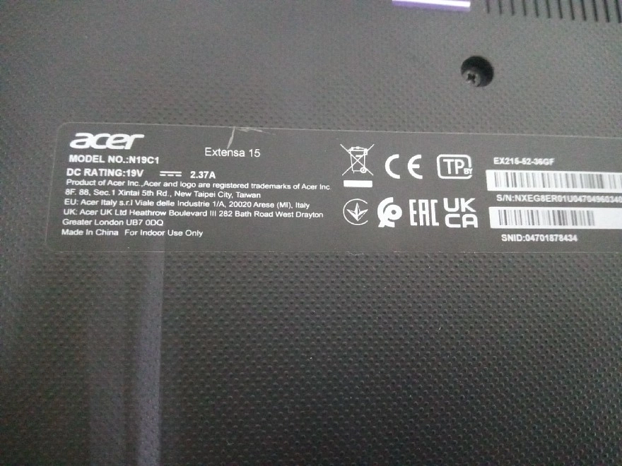 Ноутбук Acer i3/1.2GHz/4Gb/256Gb/UHDGraphics