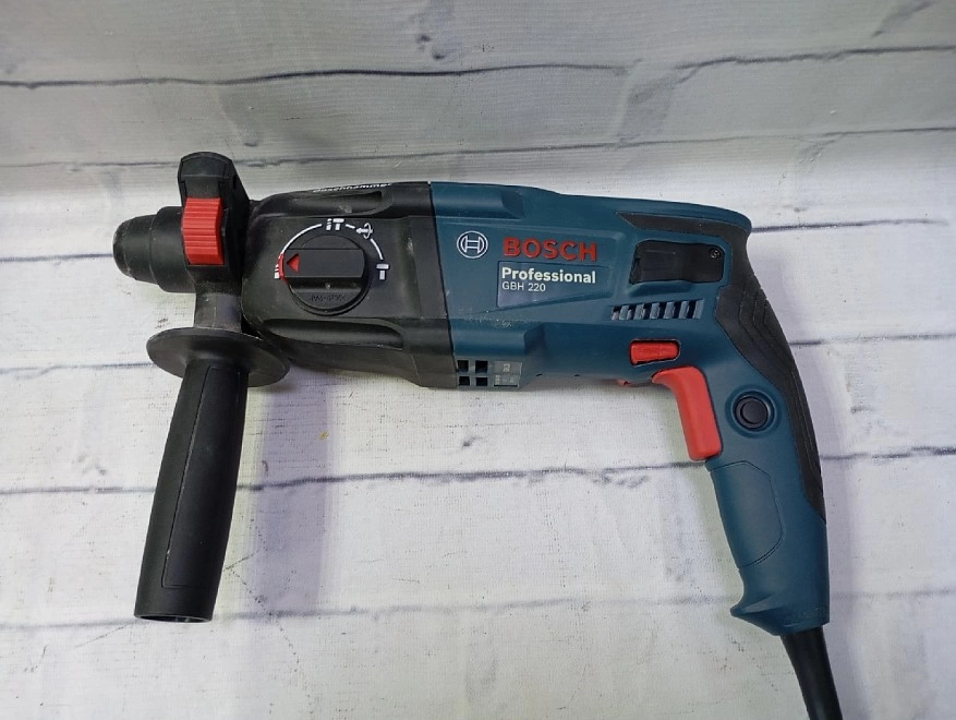 Перфоратор Bosch GBH 220