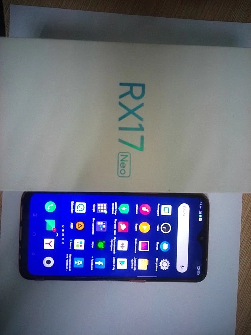 Смартфон Oppo RX17 Neo