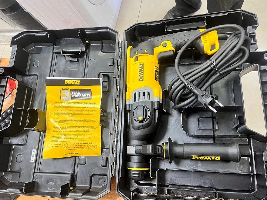 Перфоратор DeWALT D25143K