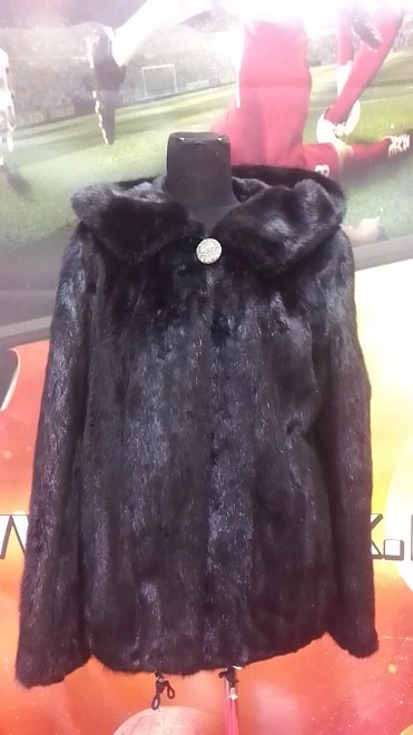 Шуба короткая, цельная Венера Норка,42-44 с капюшоном
