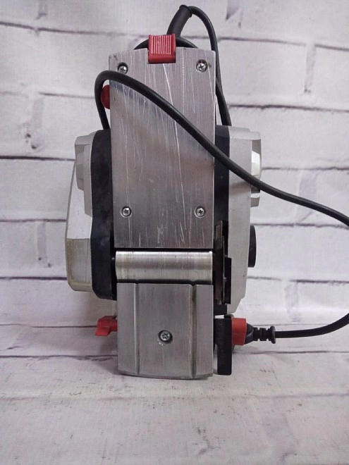 Электрорубанок Skil 1565 720W