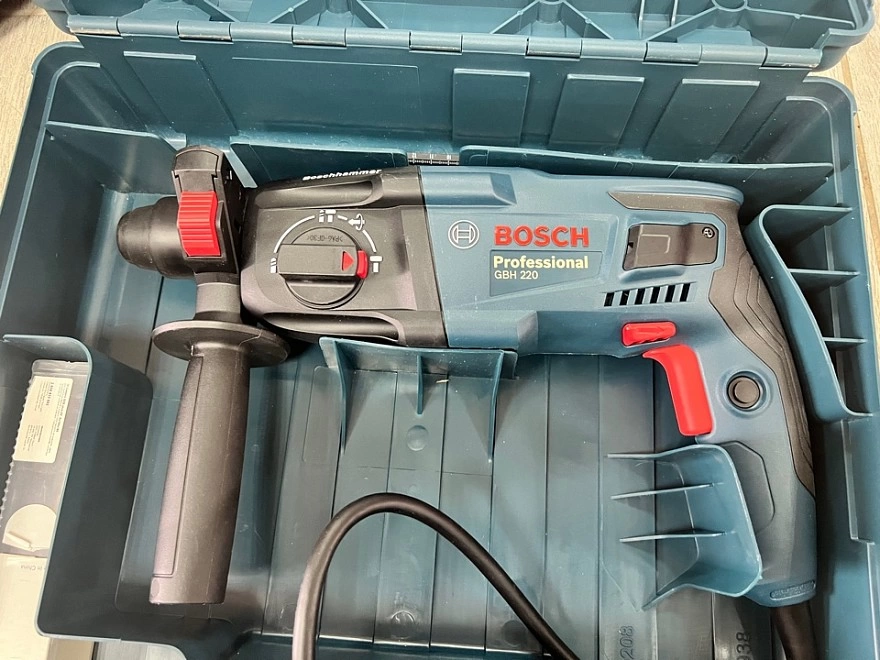 Перфоратор Bosch GBH 220 Professional 