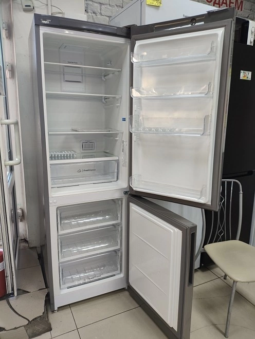 Холодильник  Indesit  ITR 5180 X