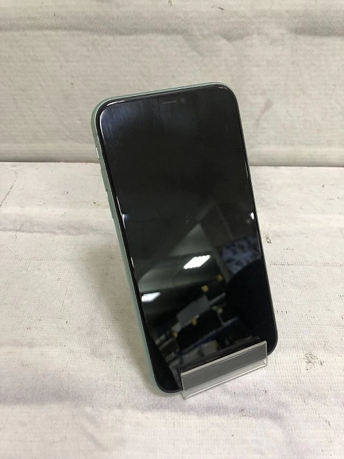 Смартфон Apple iPhone 11 4/128Gb