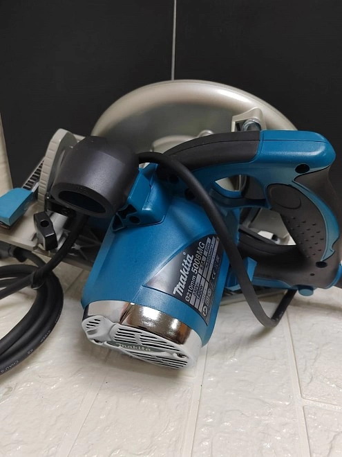 Электропила дисковая Makita 5008MGA