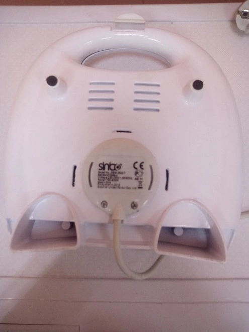 Электровафельница Sinbo SSM 2520T