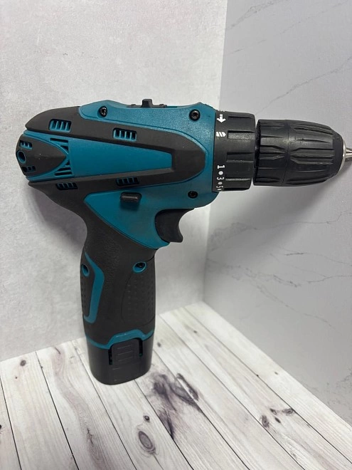 Шуруповерт Makita 12V 23 Нм