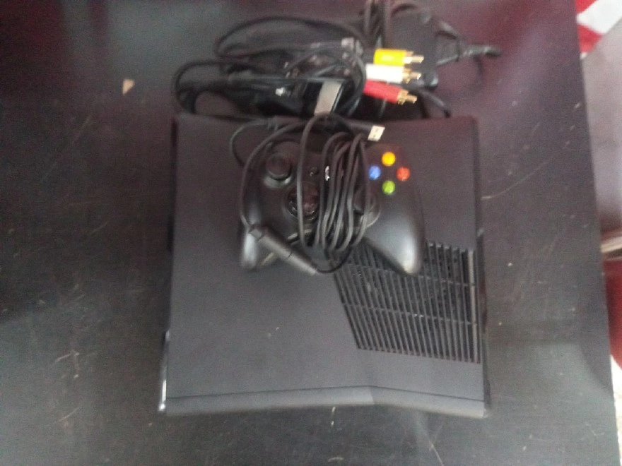 Игровая приставка Microsoft X-box 360 250Gb