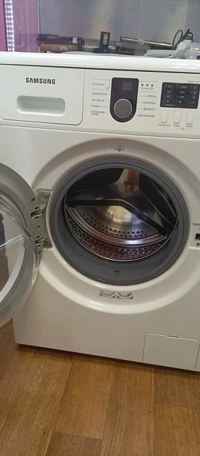Стиральная машина Samsung WF8590NLW8