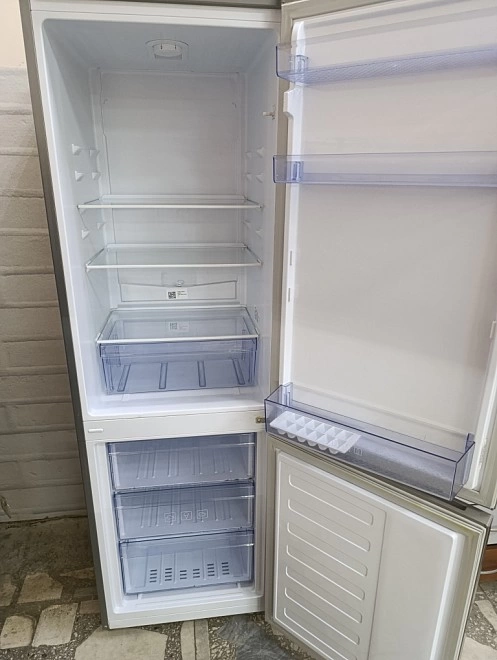 Холодильник Beko RCSK270M20S