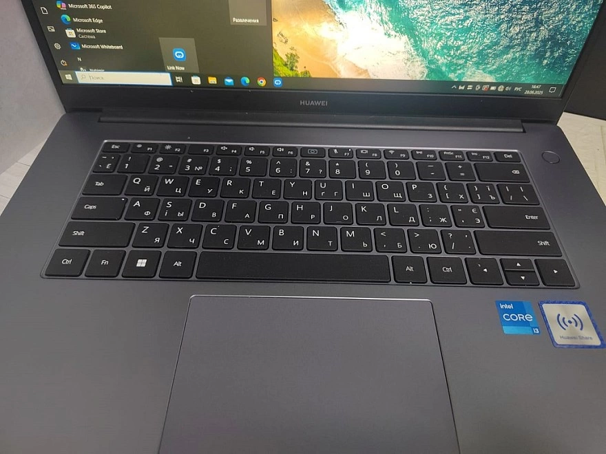 Ноутбук HUAWEI i3-1115G4/3.0GHz/240ssd/ram8\HD