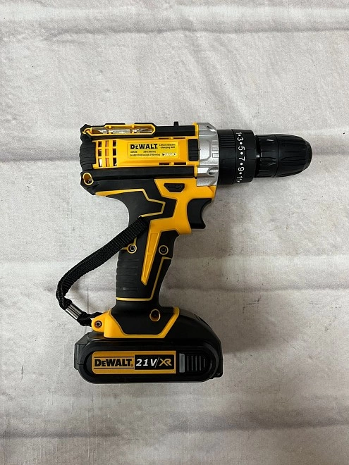Шуруповерт DeWALT 30N.M