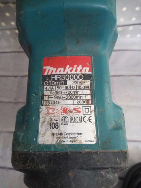 Перфоратор Makita HE3000C
