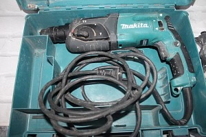 Перфоратор Makita HR2470