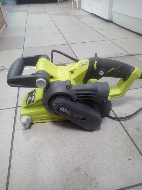Шлифмашинка RYOBI EBS800V