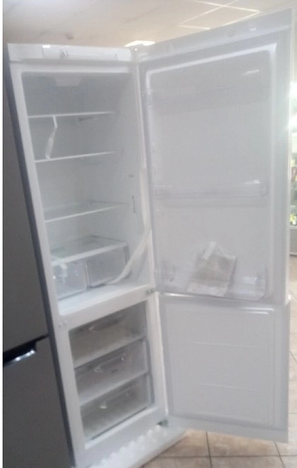 Холодильник Indesit DS 318W