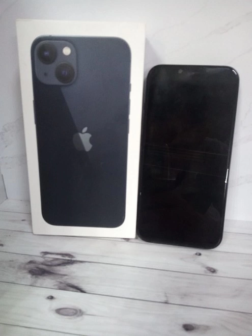 Смартфон Apple iPhone 13
