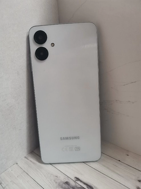 Смартфон Samsung A06 4/64