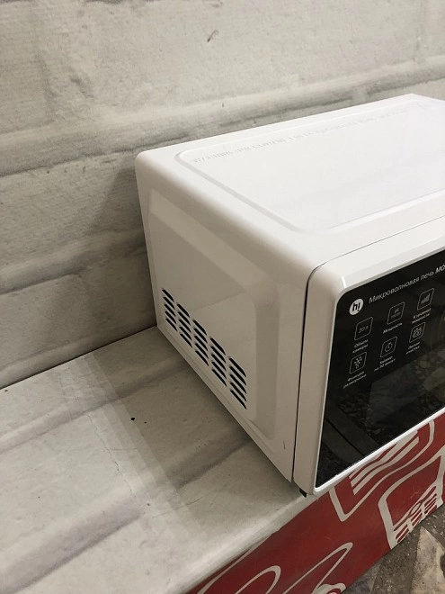 Микроволновая печь Hi M020W03