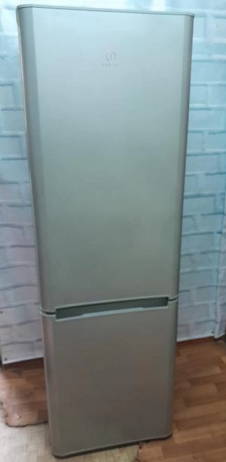 Холодильник Indesit BI18NFS