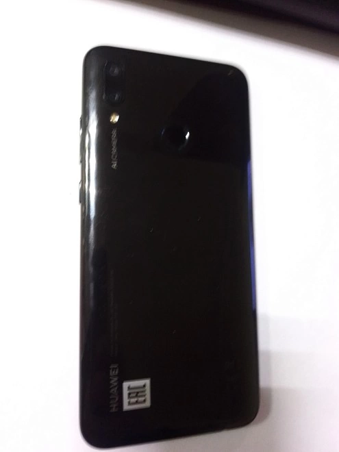 Смартфон HUAWEI P Smart