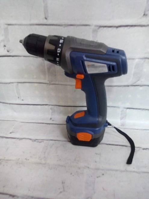Шуруповерт Dexter ML-CD33-120
