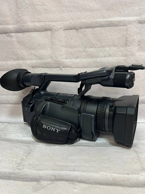 Видеокамера DVD Sony HDR-FX1E