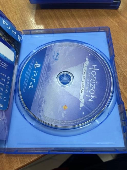 Диск для PS4  Horizon Zero Dawn