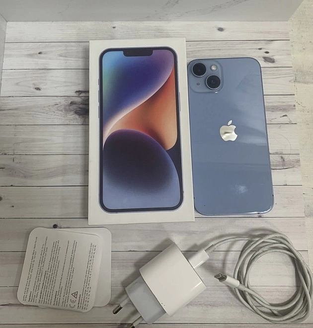 Смартфон Apple iPhone 14 6/128Gb