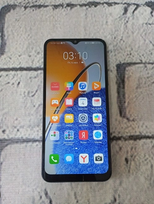 Смартфон HUAWEI nova Y61 4/128Gb