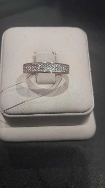 Кольцо золотое с камнями  585пр 19,5р-р 2,33гр ФМ
