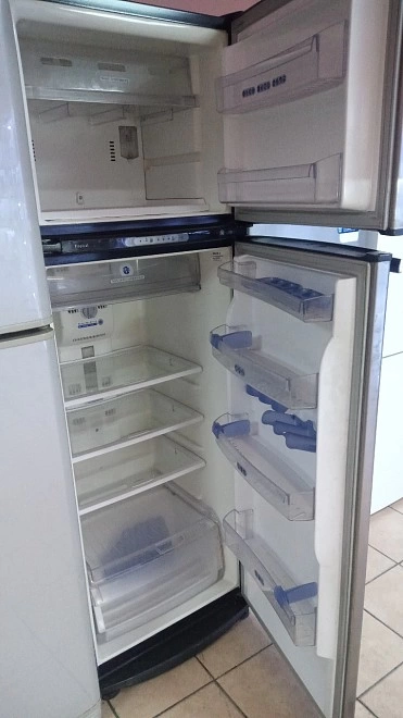 Холодильник Whirlpool ARC 4020 IX