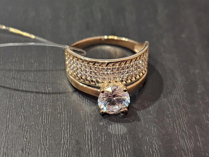 Кольцо золотое с камнями  585пр 3,19гр 18р-р (ФМ)