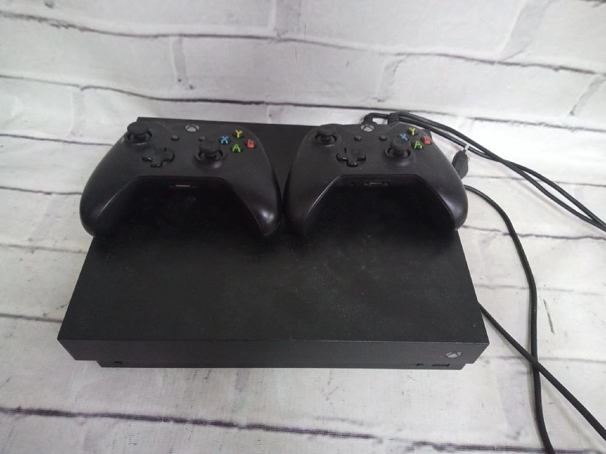 Игровая приставка X-Box One Microsoft One X
