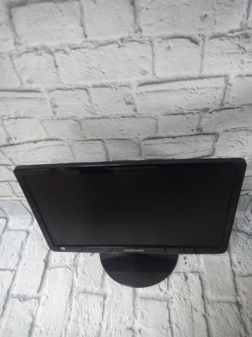 Монитор Samsung S19A100N
