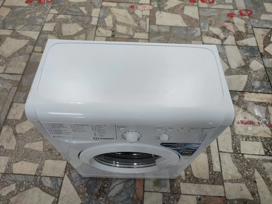Стиральная машина Indesit IWUB 4085(Cis)