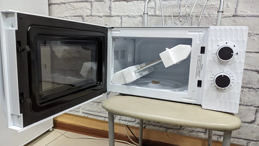 Микроволновая печь  Leran FMO 2037 W